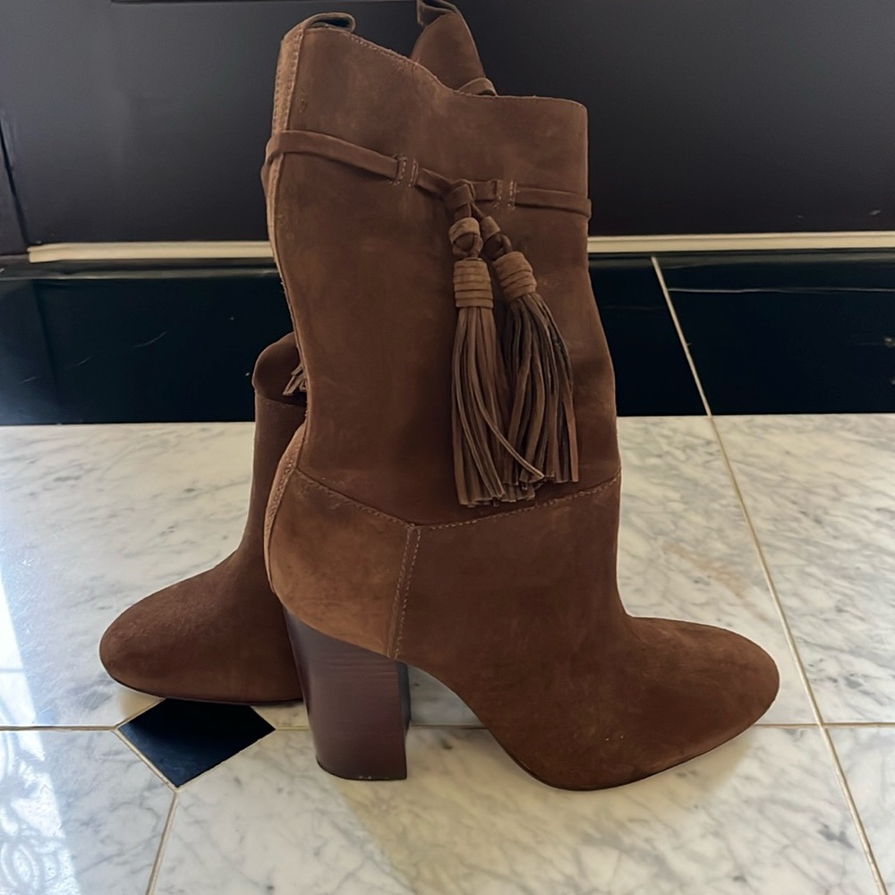 Vince Camuto Fermel mid shaft boot 9.5 medium